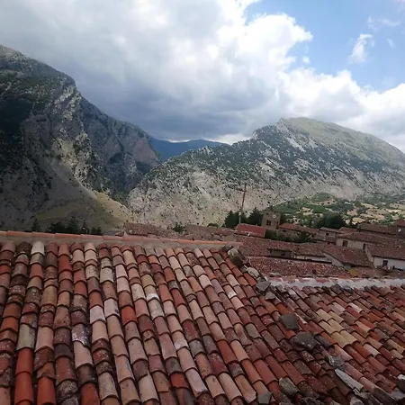 Il Campanile Di Leone Pina Frühstückspension