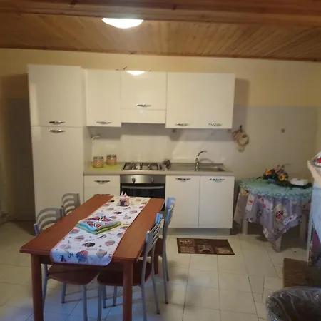 Alojamento de Acomodação e Pequeno-almoço Il Campanile Di Leone Pina