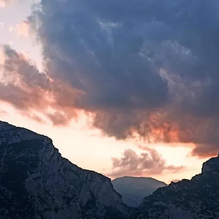 Il Campanile Di Leone Pina San Lorenzo Bellizzi