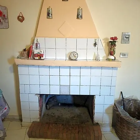 Il Campanile Di Leone Pina Bed & Breakfast 3*
