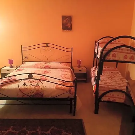 فندق مبيت وإفطار Il Campanile Di Leone Pina